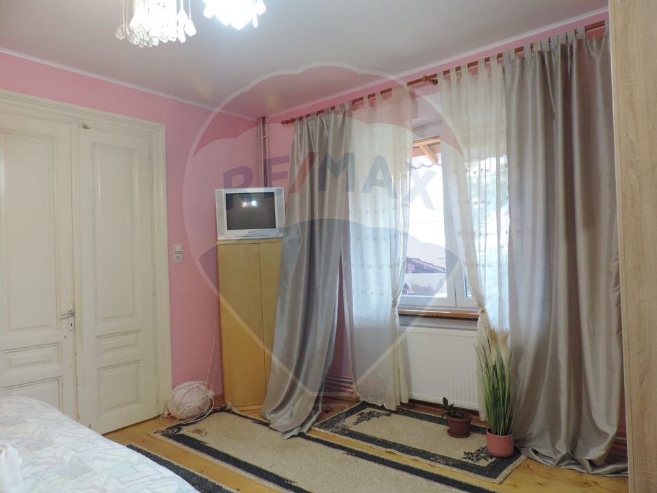 8 room House / Villa for sale, Central area