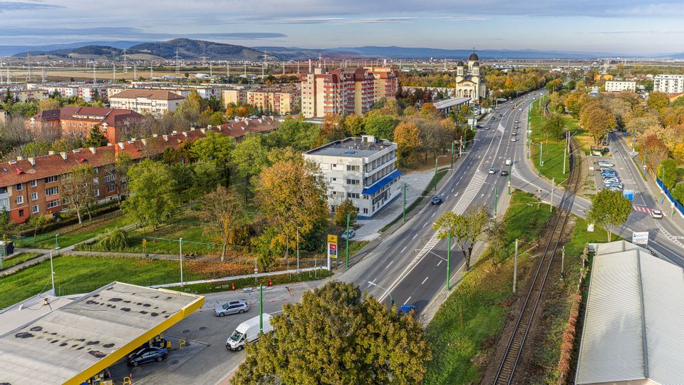 Oportunitate investiție-Clădire cu autorizație hotel și teren BRAȘOV