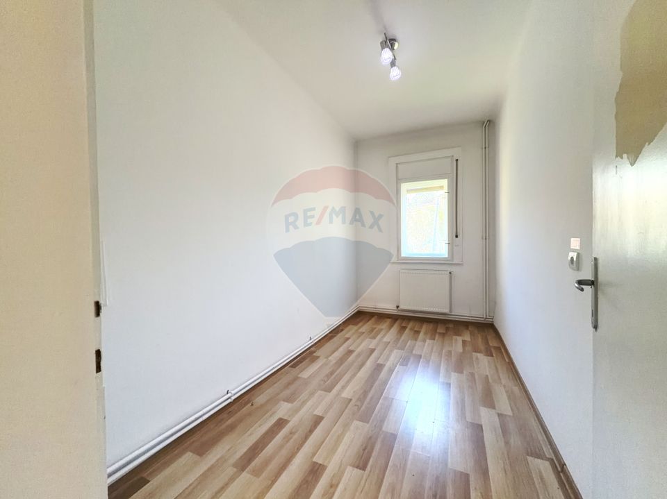 Casă / Vilă cu 5 camere de vânzare în zona Tipografilor