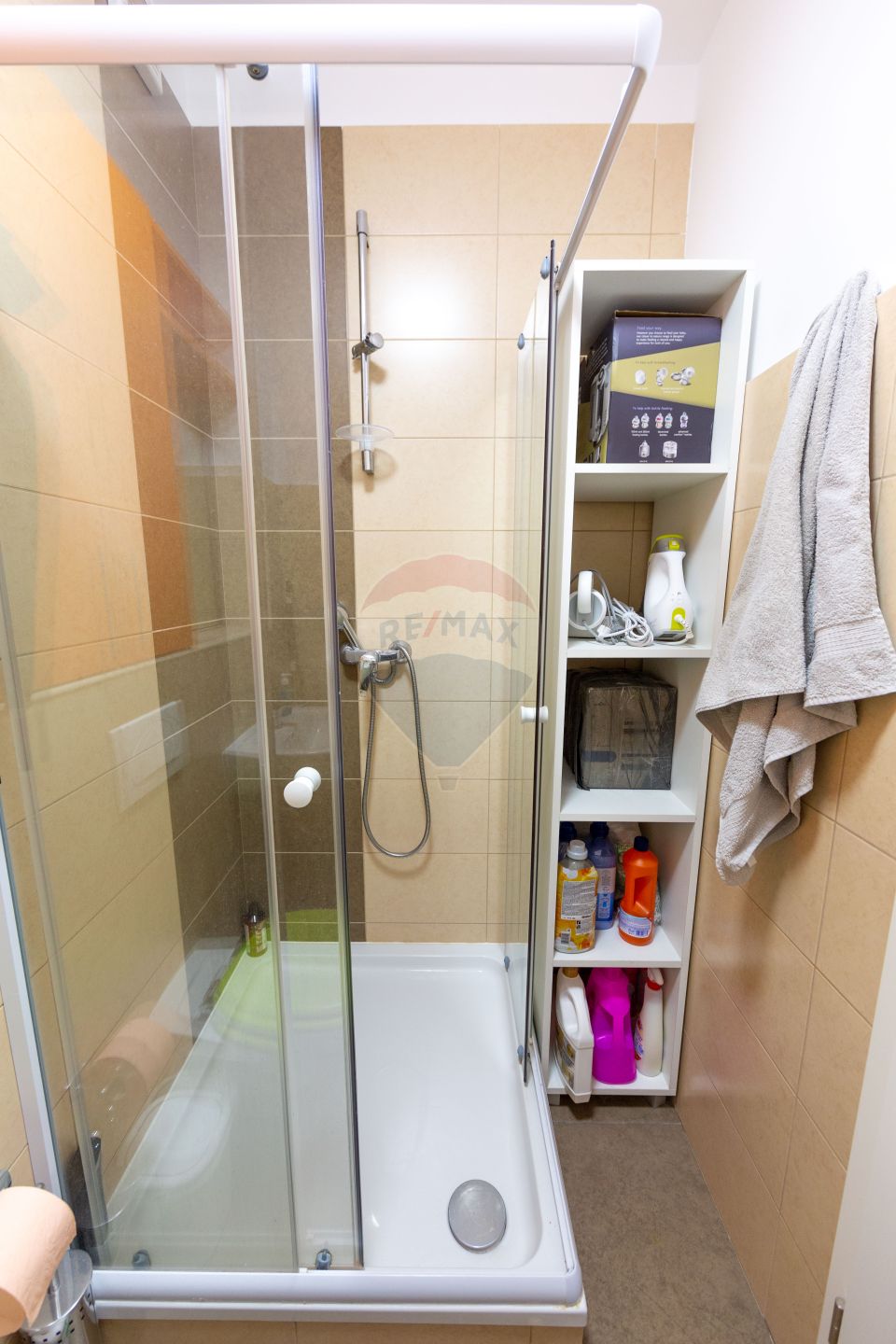 Apartament cu 3 camere, grădină proprie și parcare – Casa Nobel