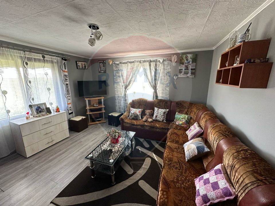 Vanzare casă noua in loc Felnac cu teren de 1190mp