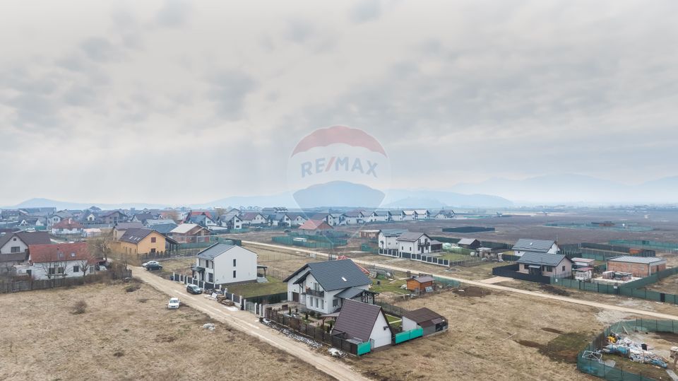 Comision zero, casa individuala + cabana A frame in Bod, la intrare