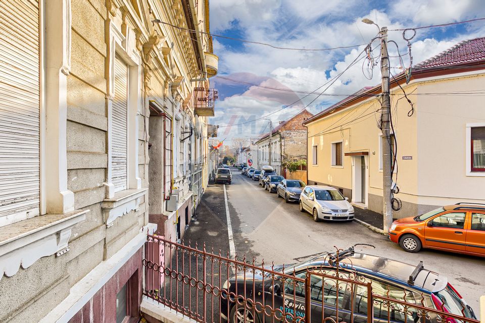 Apartament deosebit 4 camere, 221 m² utili zona Piata Catedralei
