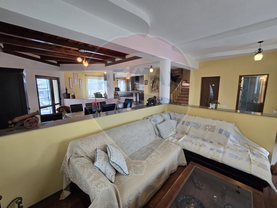 12 room House / Villa for sale, Central area