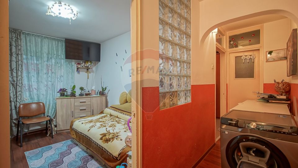 !! VANDUT !!  Apartament cu 3 camere în cartierul Răcădău
