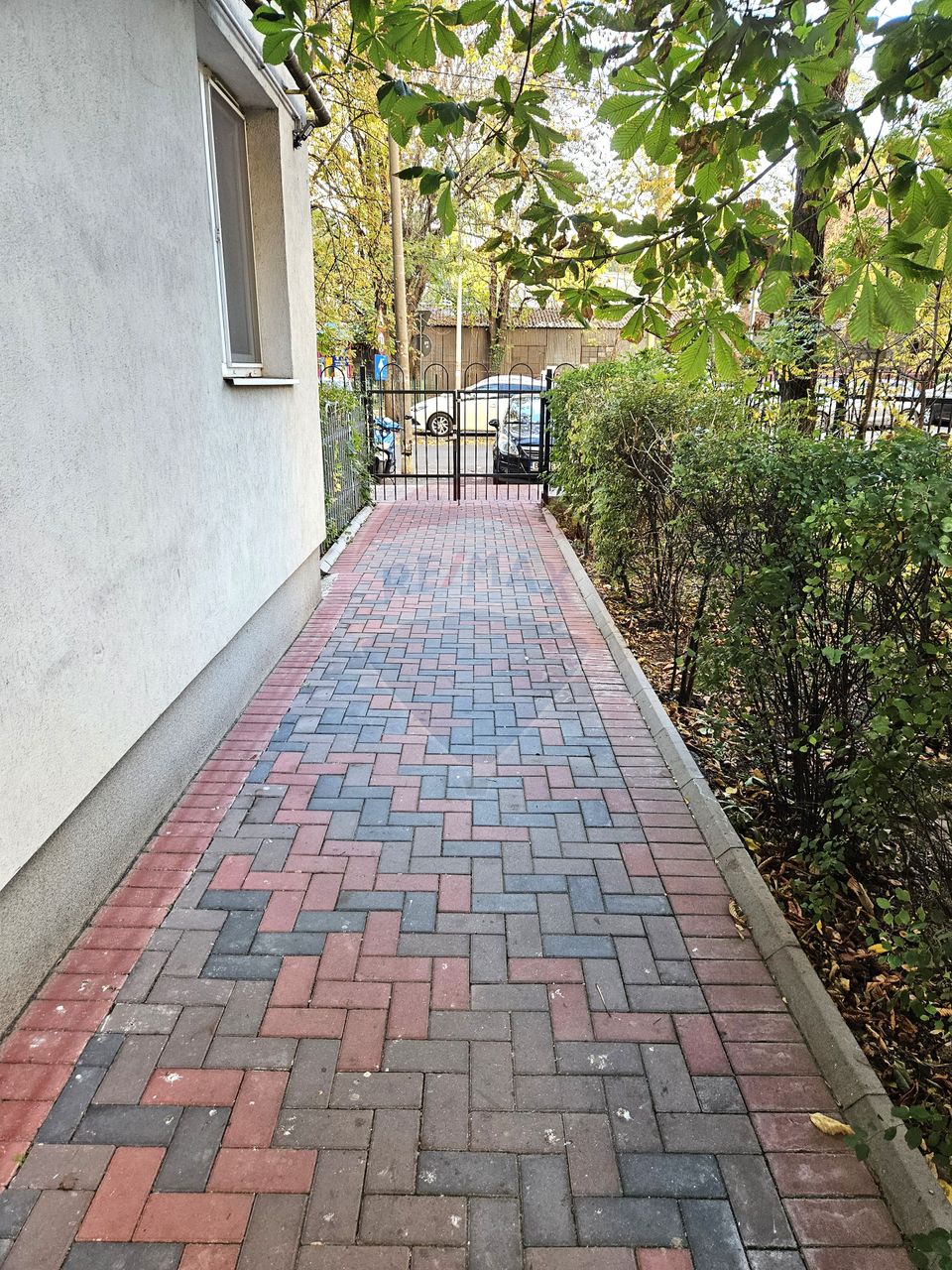 Apartament 3 camere Basarabia 64 mp | Metrou | Bloc reabilitat