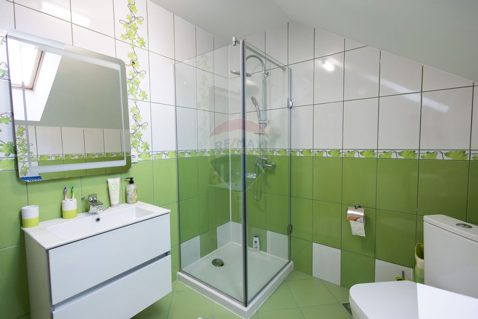 Casa spatioasa de vanzare