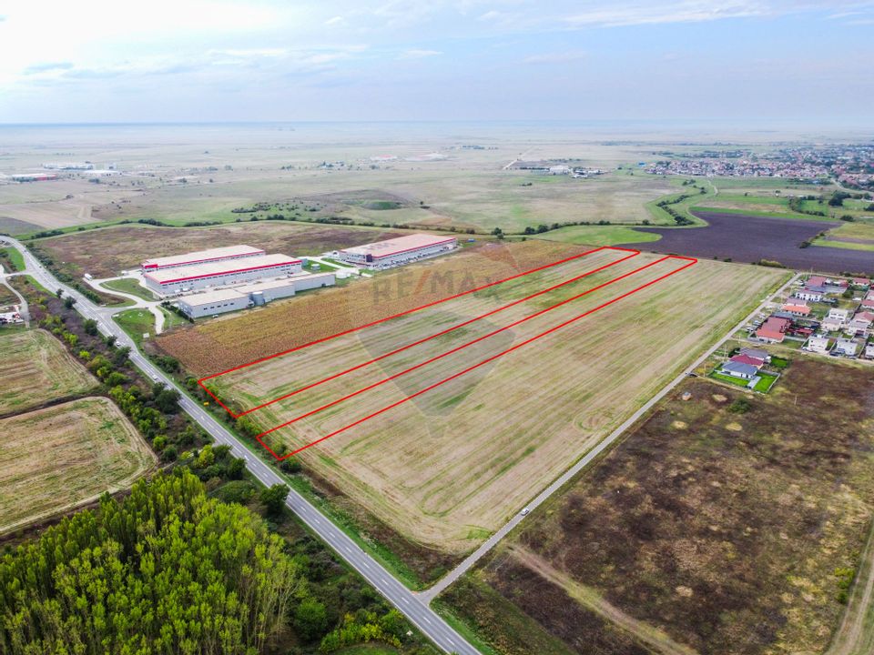 Land 10,000sqm Sanandrei / Strada Principala