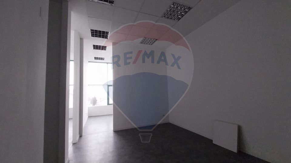 1,200sq.m Office Space for rent, Universitate area