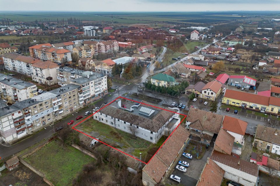 1,048sq.m Commercial Space for sale, Central area