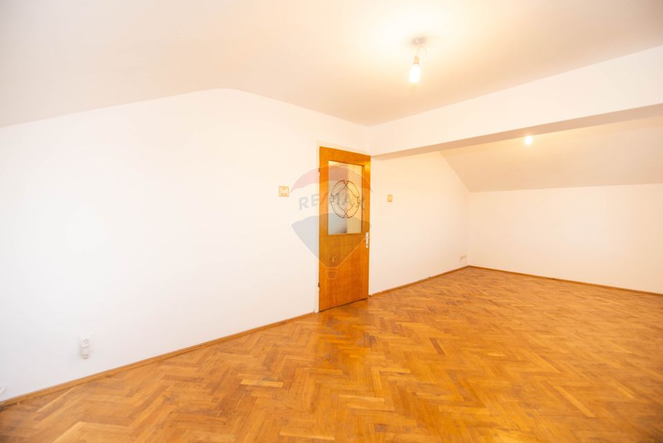 Casa individuala cu 7 camere, de vanzare 250 mp utili,  Buzau