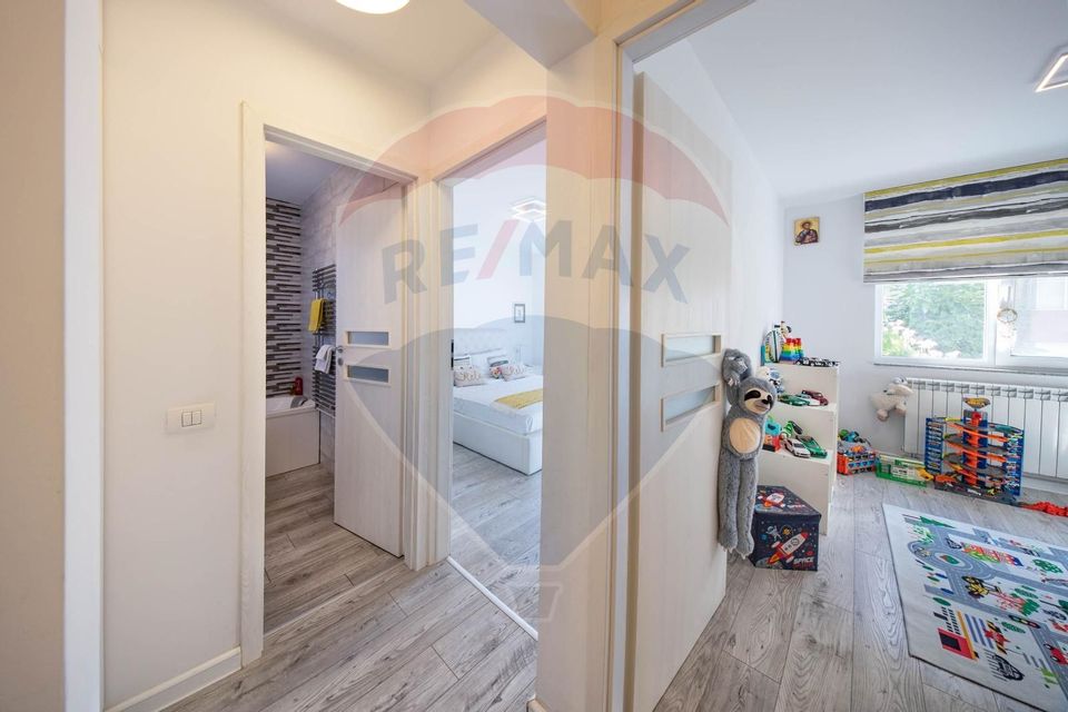 Apartament decomandat, mobilat si utilat lux,  Racadau!