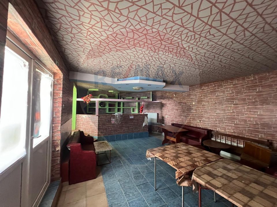 Casă / Vilă cu 5 camere de vânzare