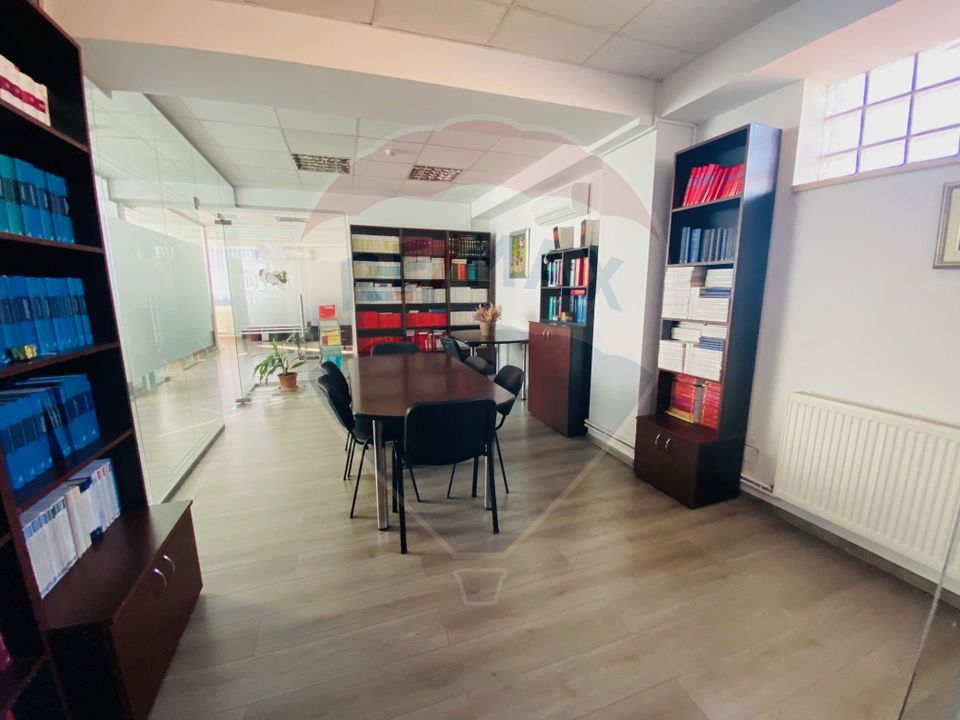 Spațiu birouri (4-5) de 130mp de închiriat în zona Calea Plevnei