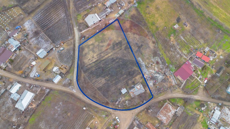 Land 2,889sqm Comarna / Strada comarna