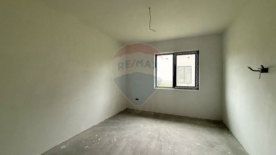 6 room House / Villa for sale, Est area