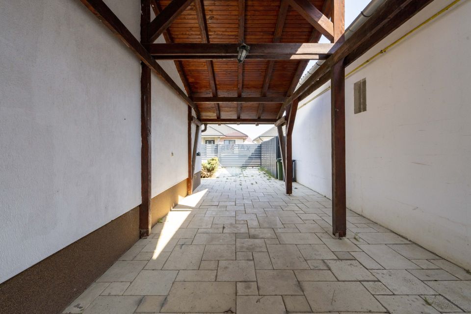 6 room House / Villa for sale