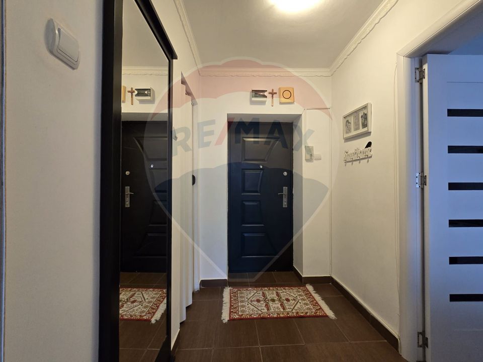 DE INCHIRIAT Apartament cu 2 camere în zona Pajura