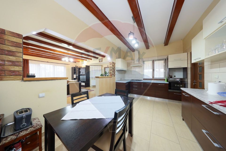 4 room House / Villa for sale