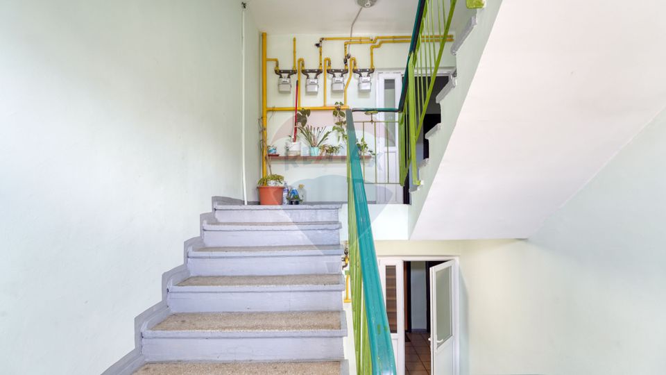 Apartament cu 3 camere, de vânzare, Str. Argintului,  Tractorul