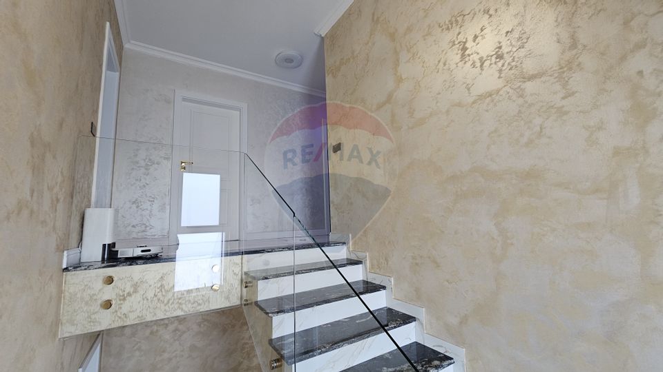 5 room House / Villa for sale