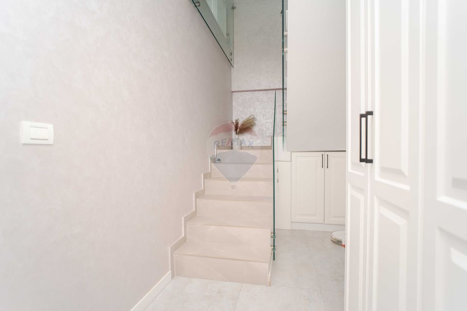 Apartament cu 3 camere de vânzare  ESQ Village  Valea Lupului