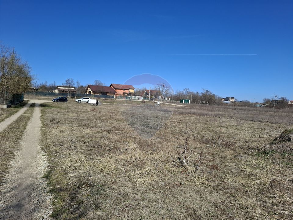 Land 3,812sqm Peris / Strada ingerasilor