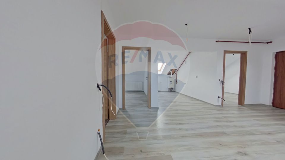 Mansarda de vanzare, 81mp, str Cetatii. Comision 0%