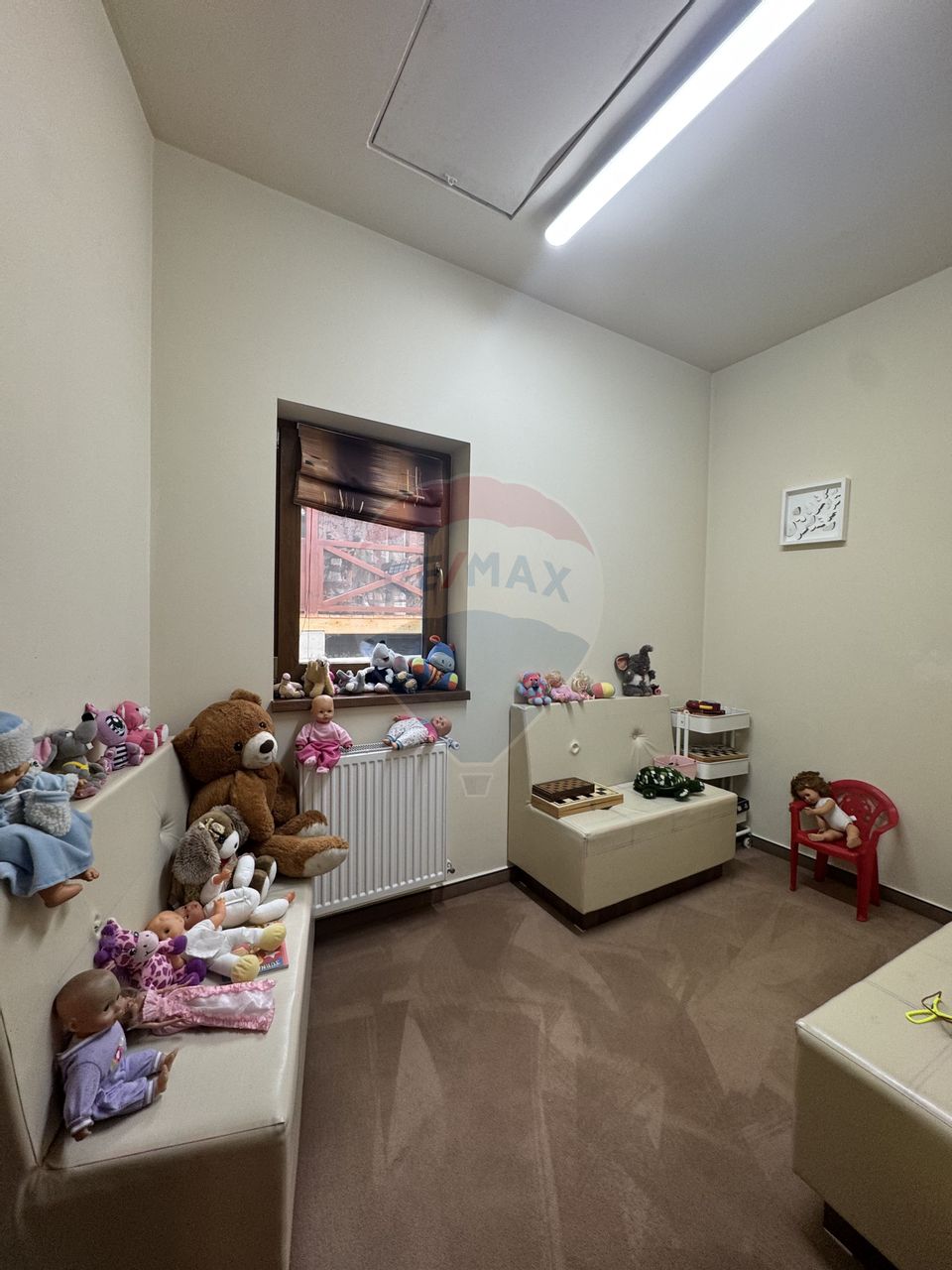 9 room Hotel / Pension for sale, Central area