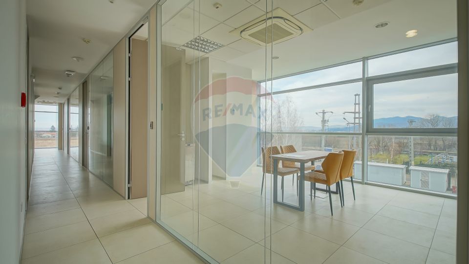 20sq.m Office Space for rent, Est area
