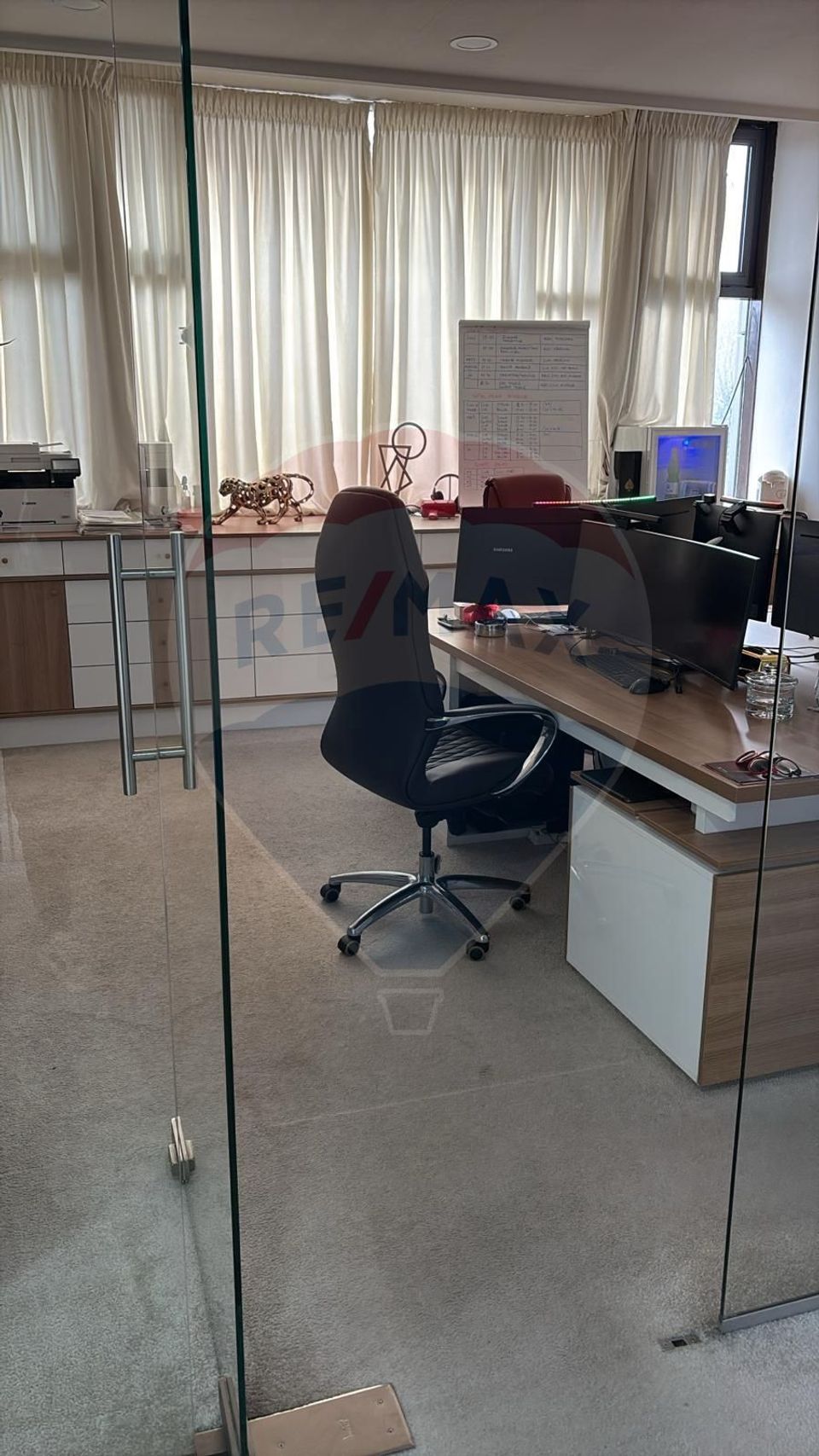 DE INCHIRIAT Spațiu comercial Bd. Unirii – 1335 mp