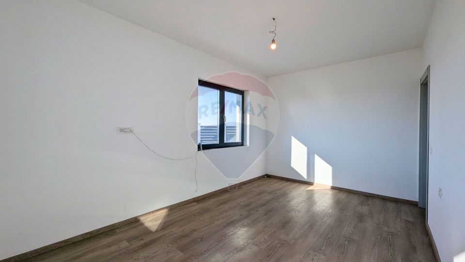 4 room House / Villa for sale