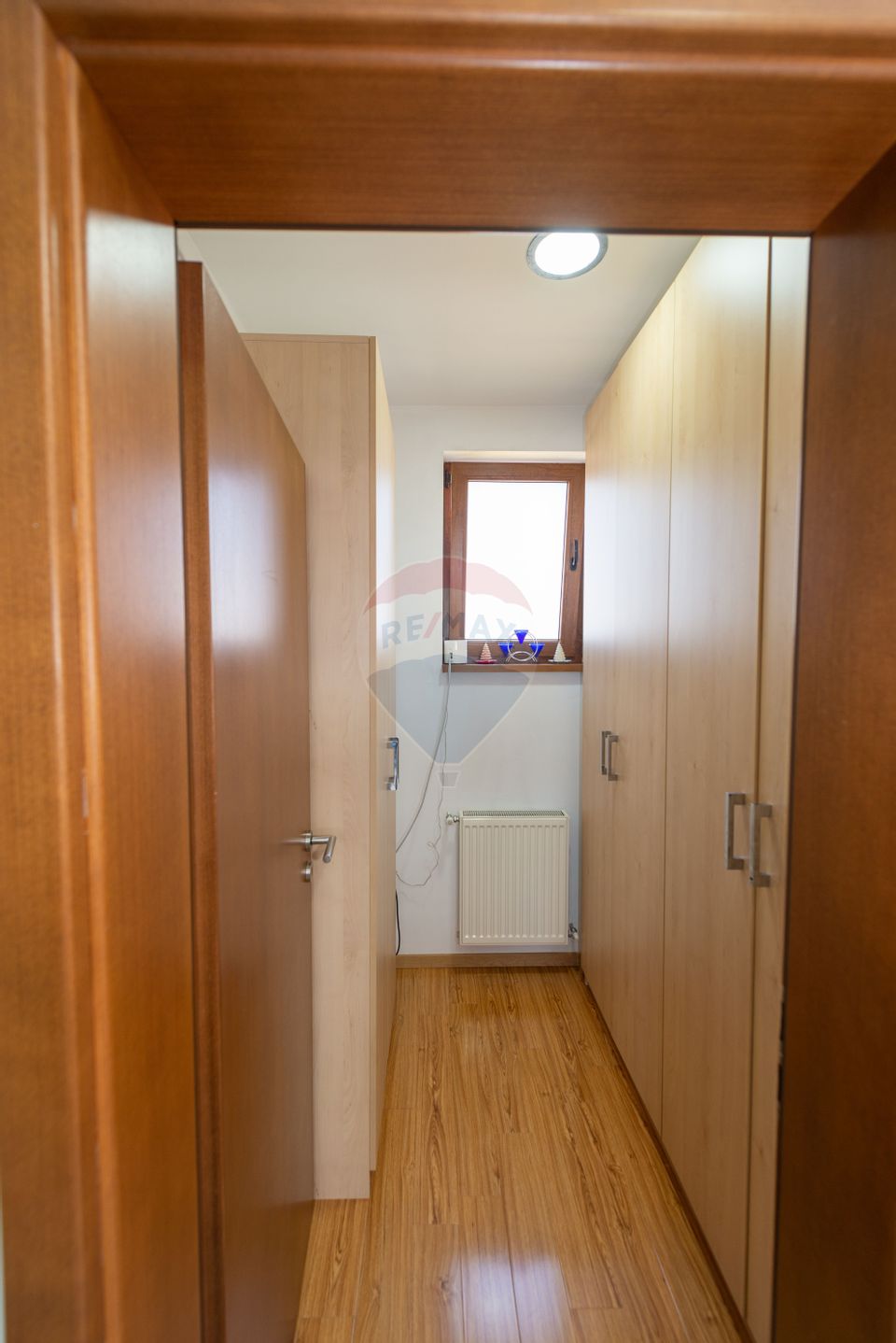 House for sale 6 rooms, furnished and equipped, Popesti-Leordeni