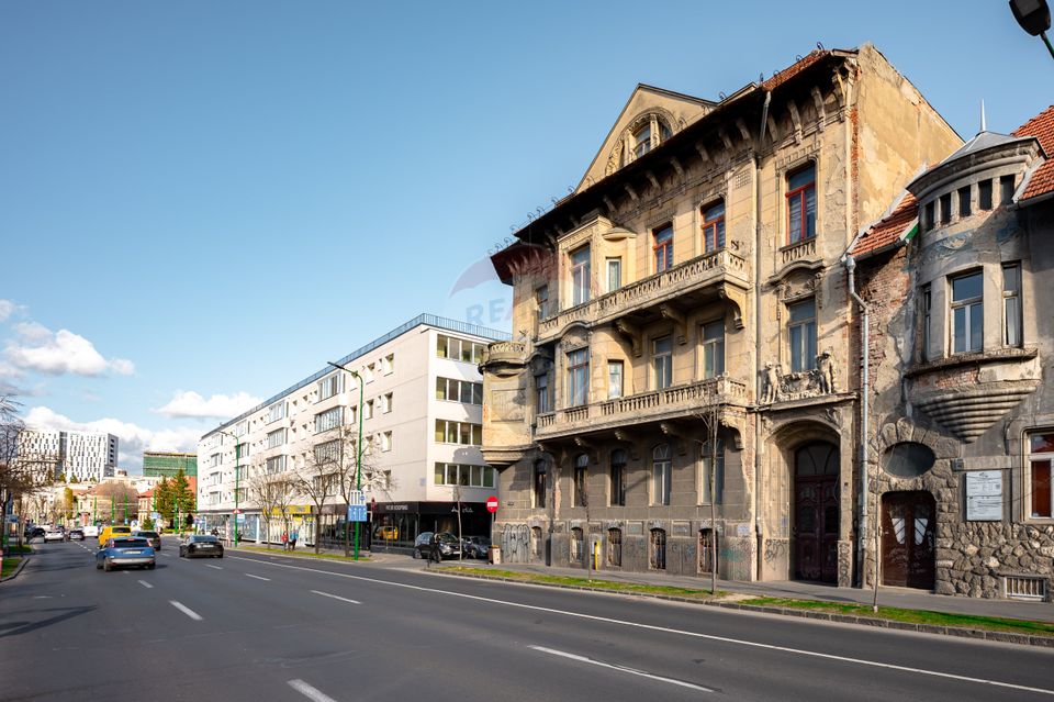 130 sqm Historic Property – Ideal for Living or Office