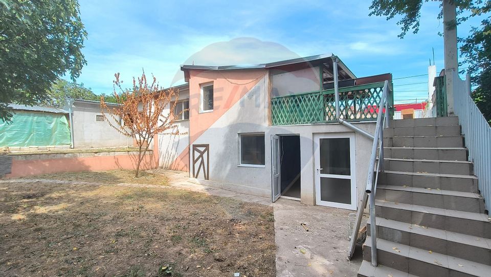Casă cu teren de vânzare în zona Nord-Est Galați