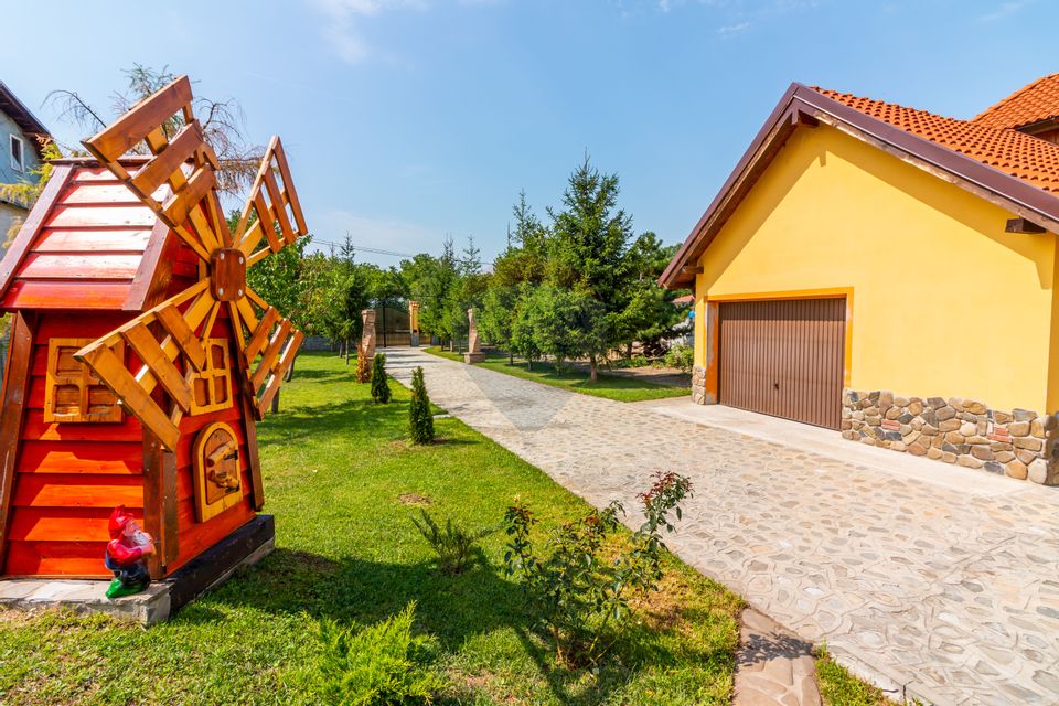 Vilă 6 camere de vânzare Mosteni-Poenari | 20 minute BUCURESTI