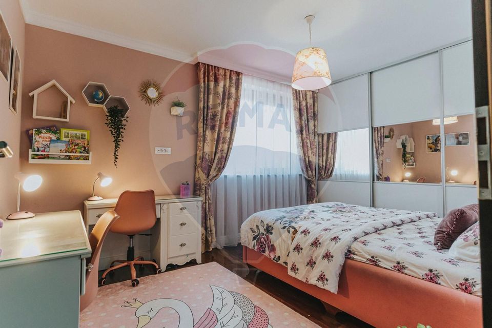 Ready to Move Family Home with Heated Pool – Gheorghe Doja Street, Ora