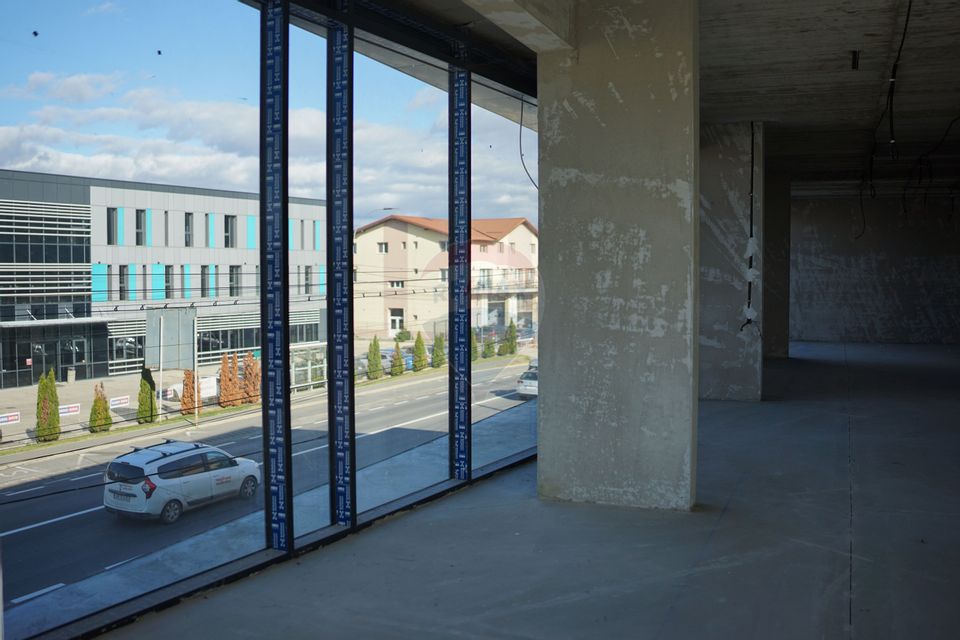 Clădire nouă de vânzare în Sânnicoară - poziție excelentă