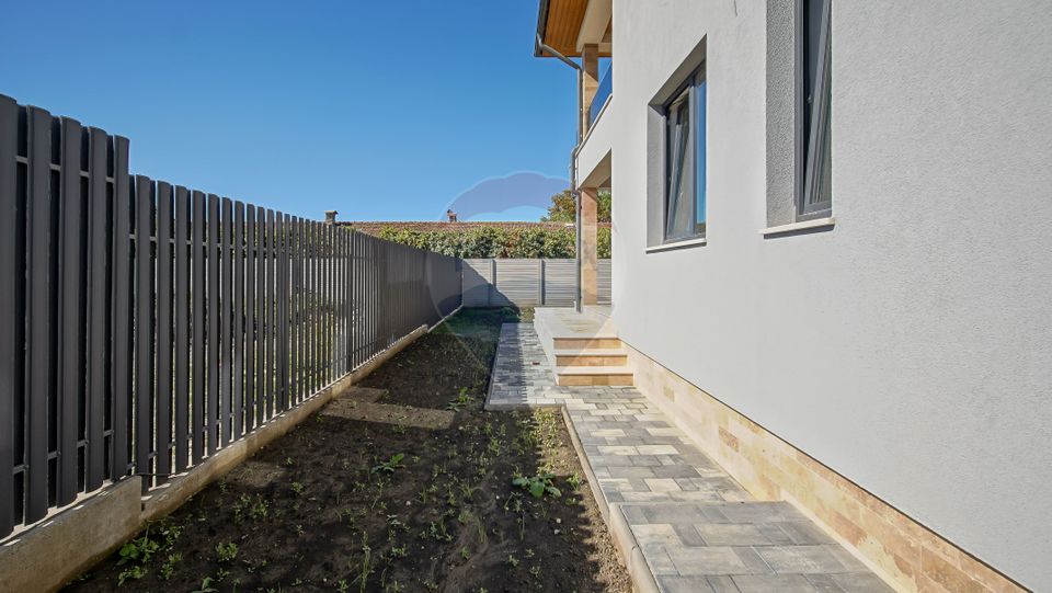 Casă / Vilă cu 5 camere de vânzare