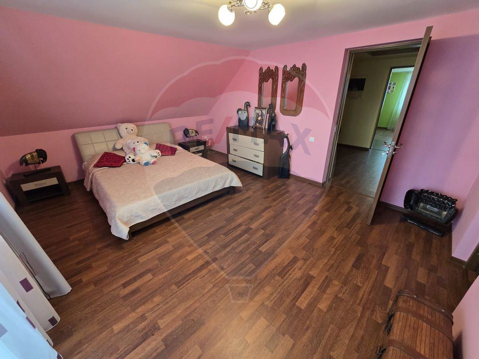 12 room House / Villa for sale, Central area