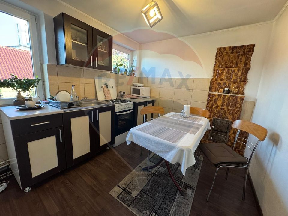 Casă / Vilă cu 7 camere de vânzare în zona Central