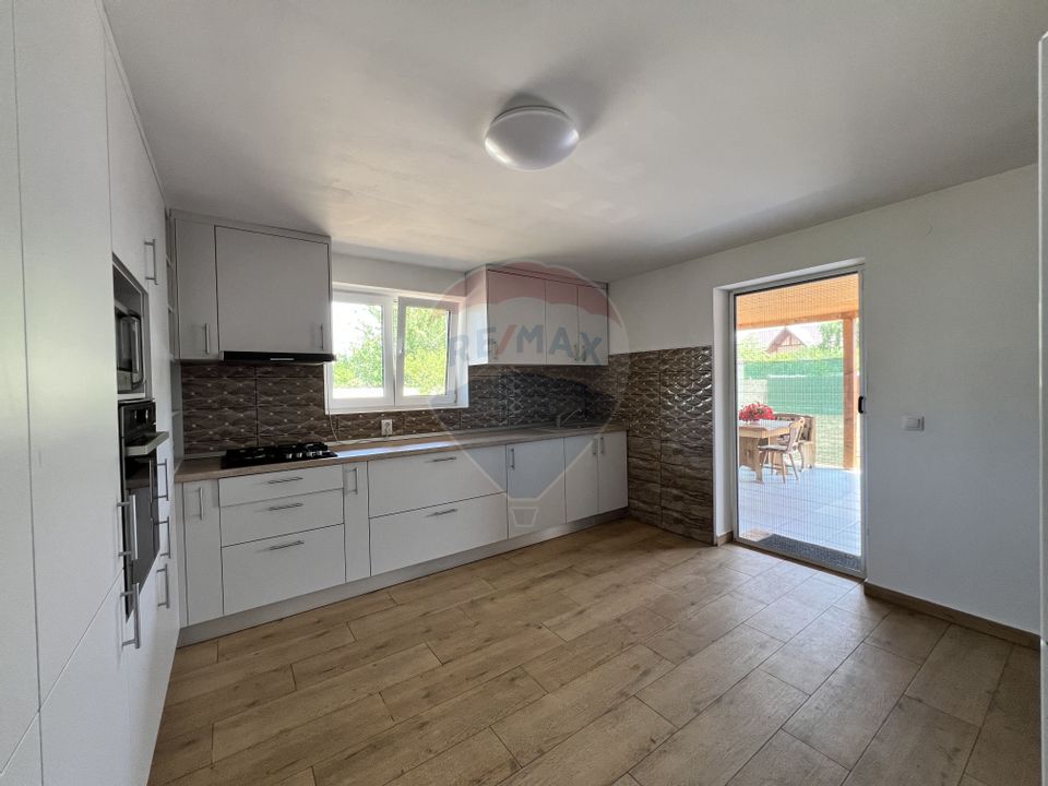 Casă de vânzare – Comuna Berceni, Strada ZânelorCasă / Vilă