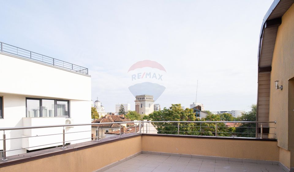 Vânzare penthouse cu panoramă