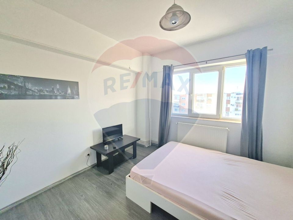 Apartament cu 3 camere de închiriat în zona Micalaca