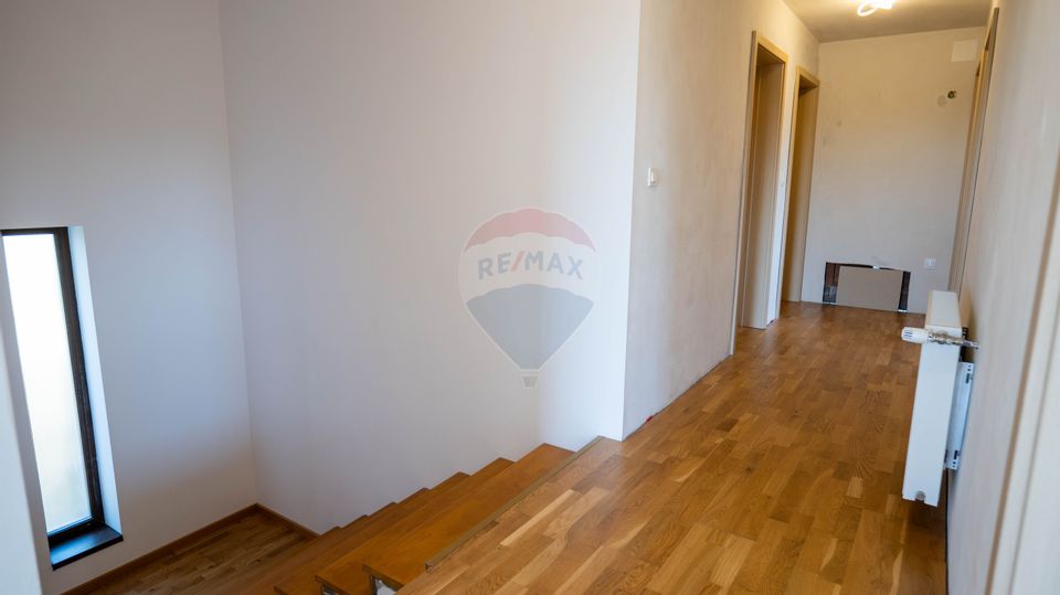 5 room House / Villa for sale