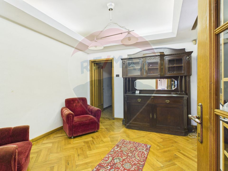 5 room House / Villa for sale, Grivita area