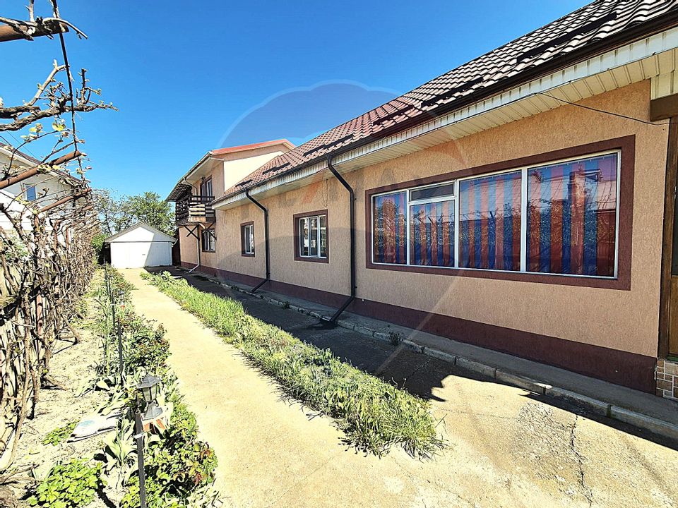 6 room House / Villa for sale, Serbanesti area