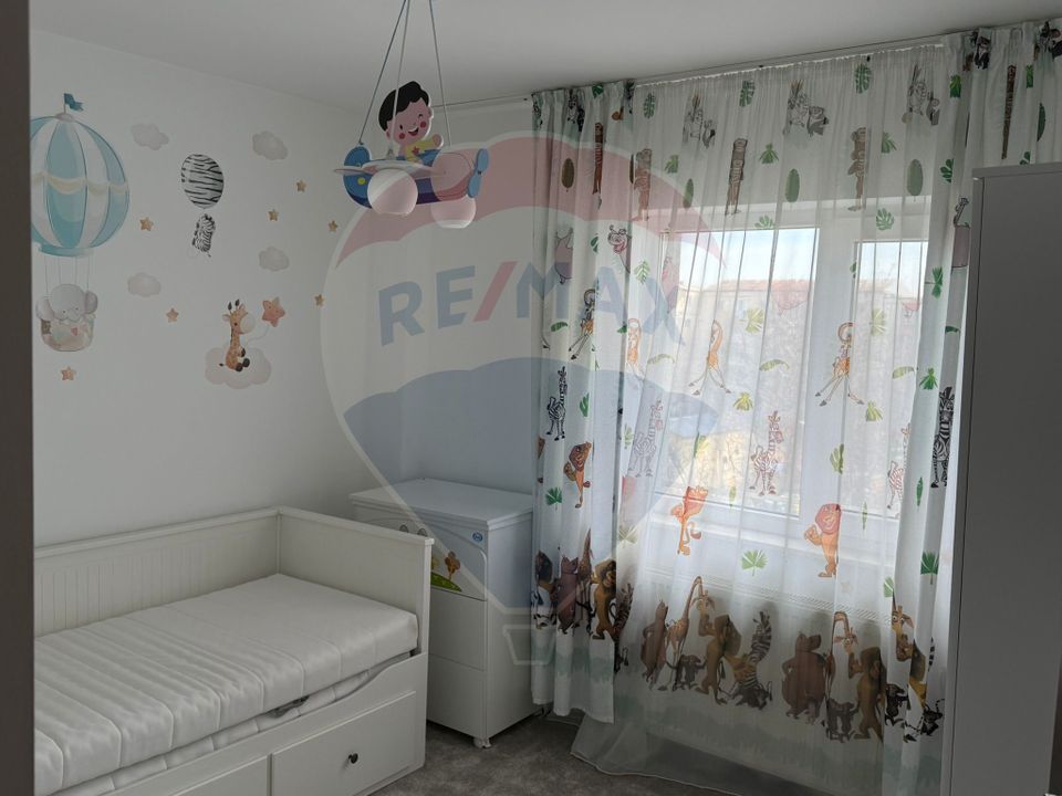 de inchiriat 3 camere, 70 mp, ultrafinisat, 3/4, centrala