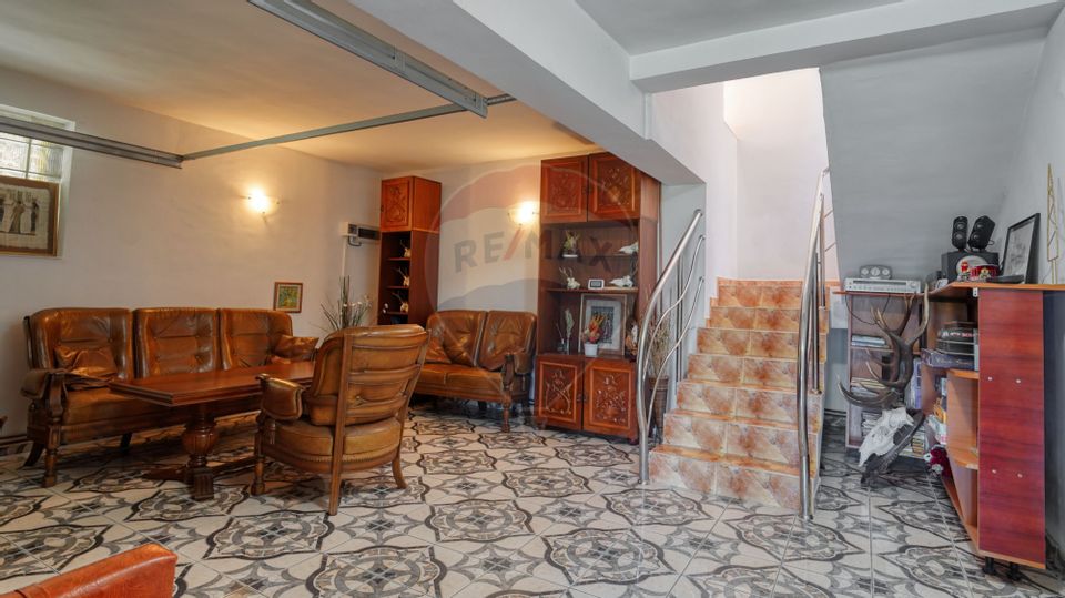 Casa/vila vânzare în Moieciu de jos, Sat. Drumul Carului 263 mp