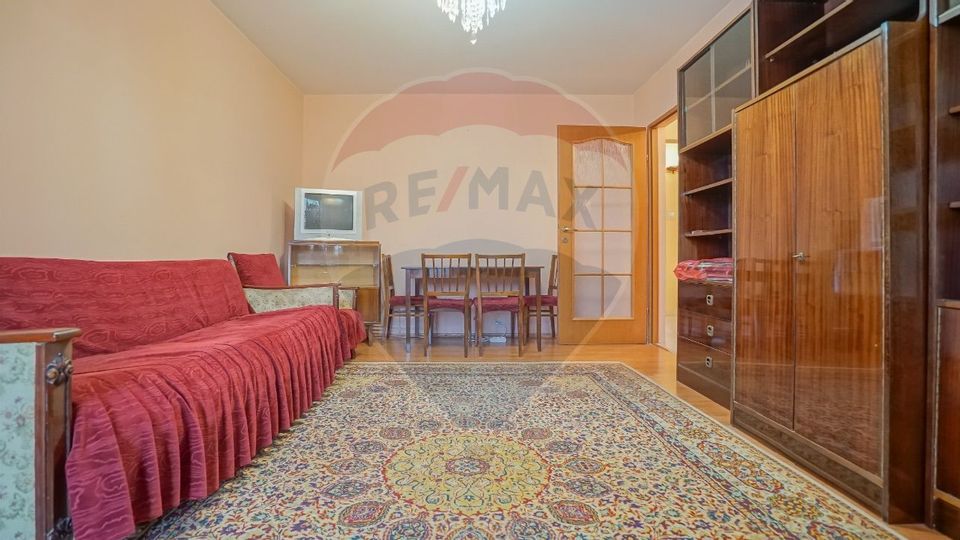 COMISION 0%! Apartament cu 3 camere de vânzare în zona Tractorul